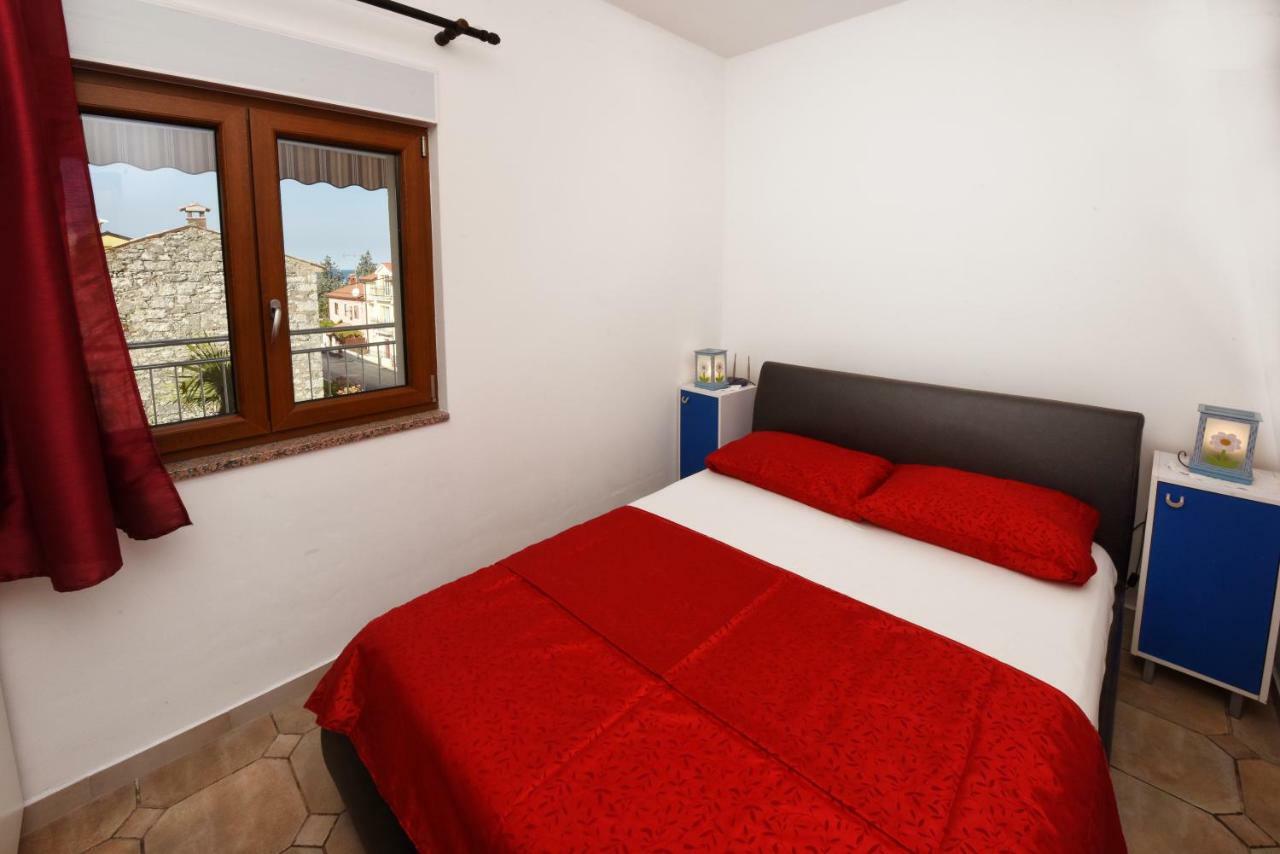 Apartments Nena Funtana Εξωτερικό φωτογραφία