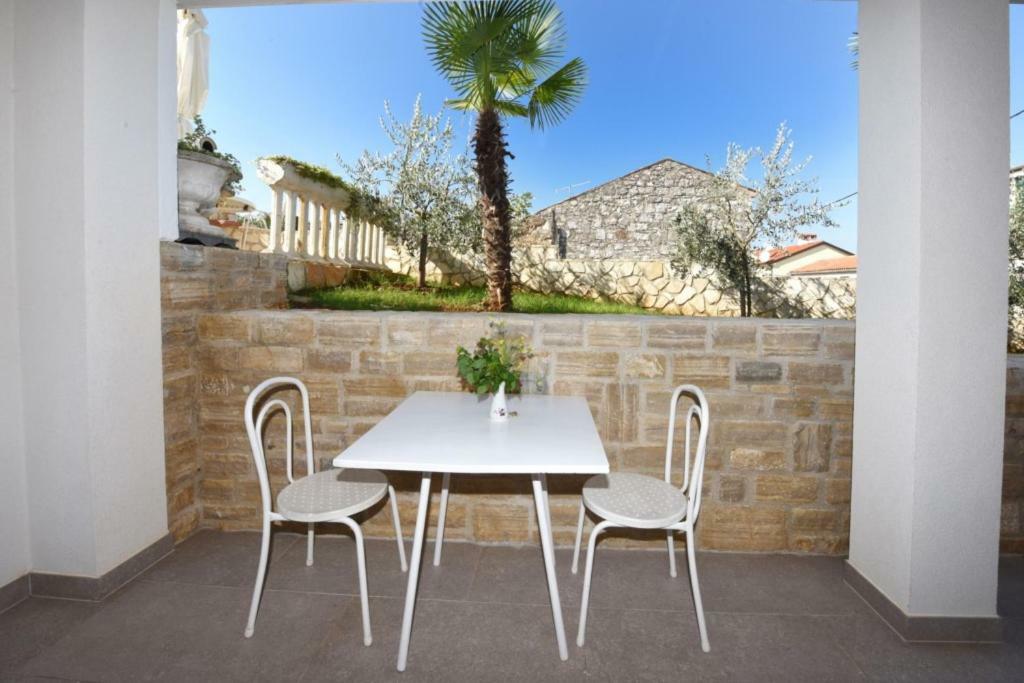 Apartments Nena Funtana Εξωτερικό φωτογραφία