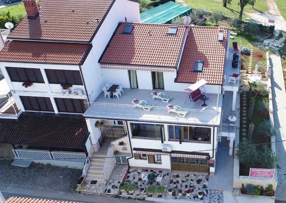 Apartments Nena Funtana Εξωτερικό φωτογραφία